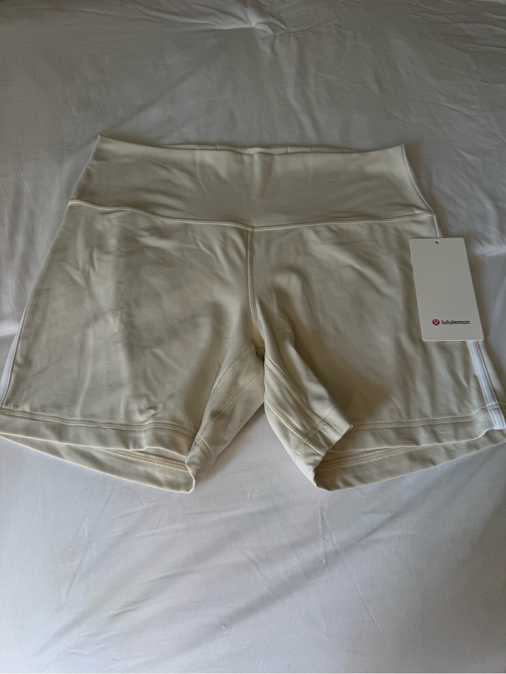 Lululemon Align Side-Stripe Short 6” - Light Ivory/White